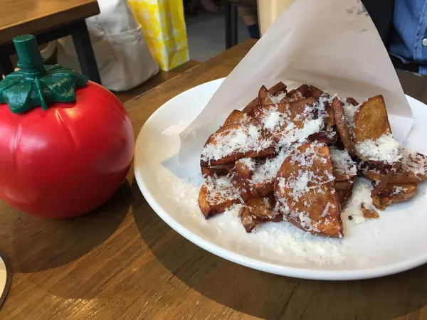 チーズたっぷりのポテトは絶品