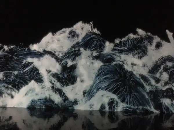 波の音と映像に癒やされます