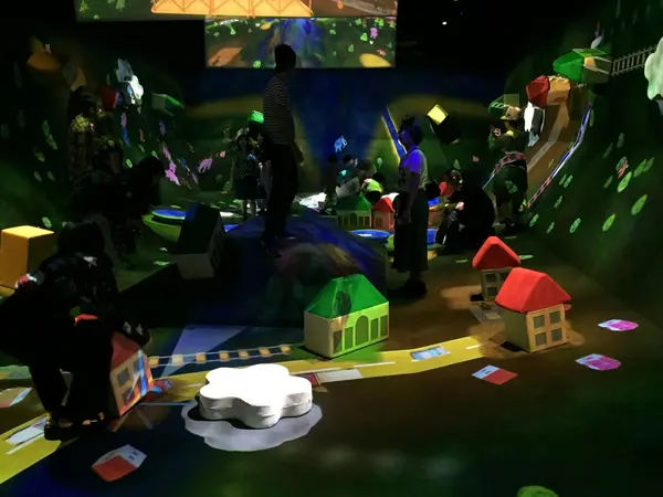 ブロックを移動すると...🏠