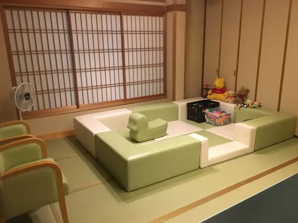 ロビーにはキッズスペースも