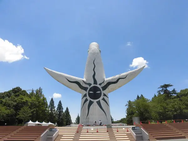 太陽の塔の背面