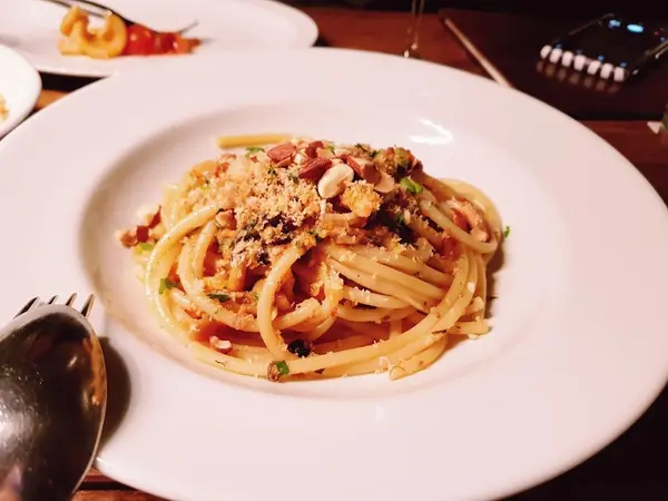 地中海料理、ワインバー、スペイン料理