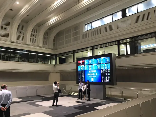 見学者も
