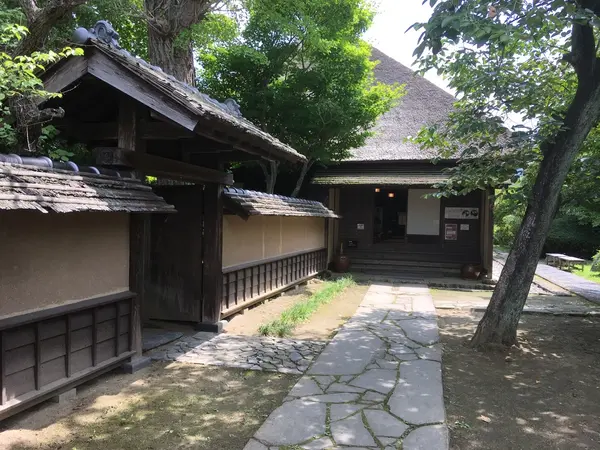 春爛亭
