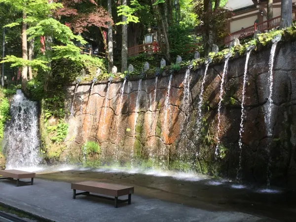 滝行用の滝2