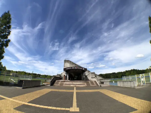 スタンド横から