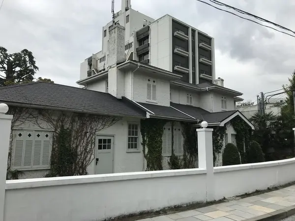 空き家と思しき西洋館