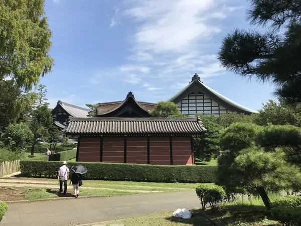 向唐門と三松閣