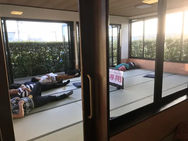 寝処は小さいです。