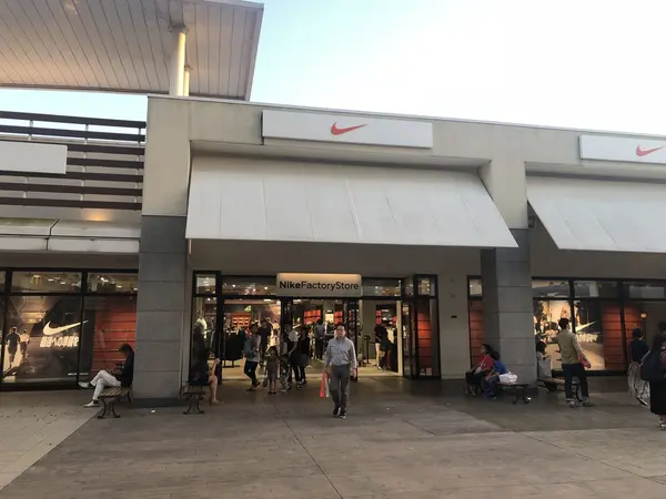 ナイキファクトリーストア