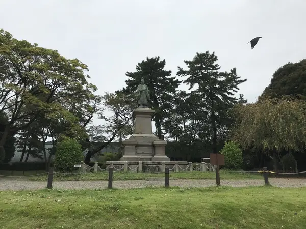 井伊直弼の銅像です。