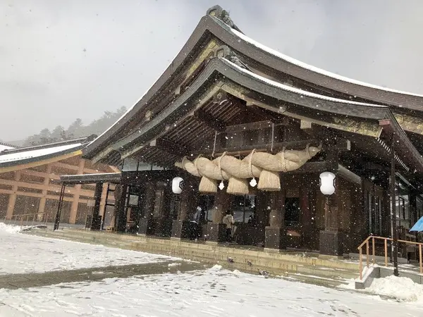 拝殿（御本殿）