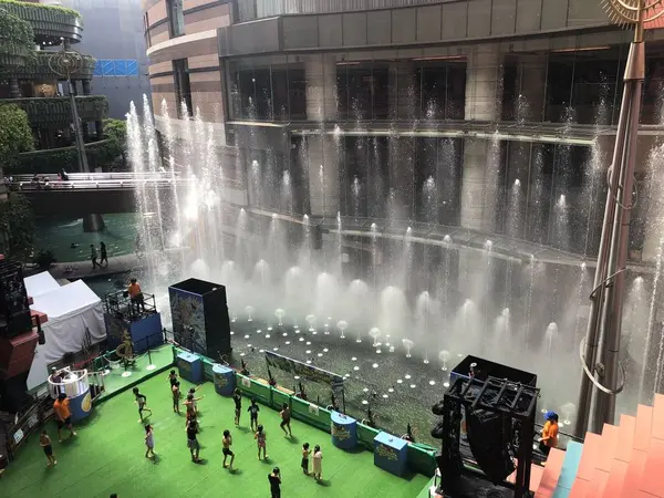噴水ショーも！