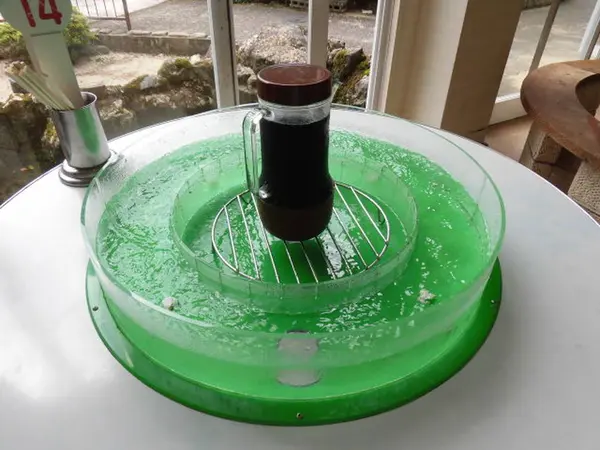 そうめん流し用の設備