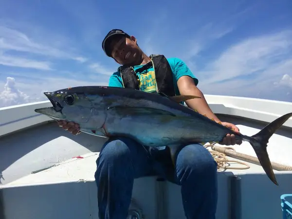 マグロ釣りにも挑戦！