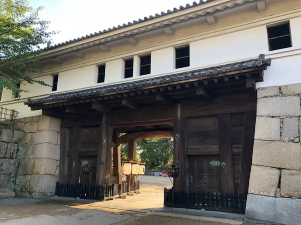 大手一の門