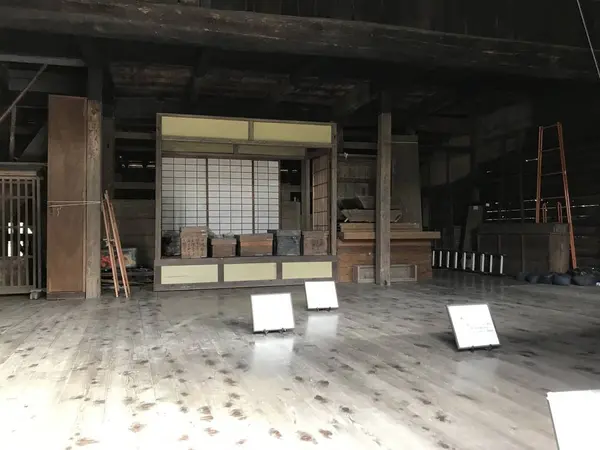 演芸場の舞台