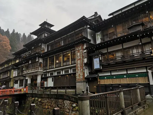 朝の銀山温泉