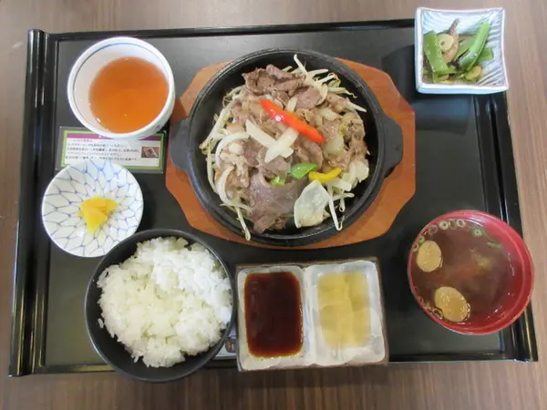 たじまぎゅさら定食