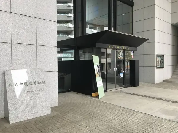 入り口はこんな感じです。