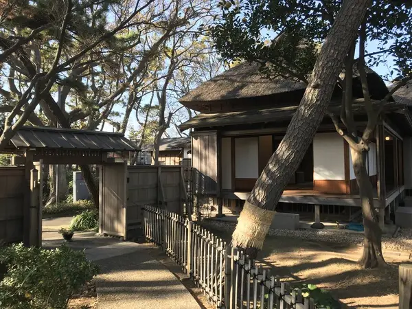 古民家と言っては失礼な感じです。
