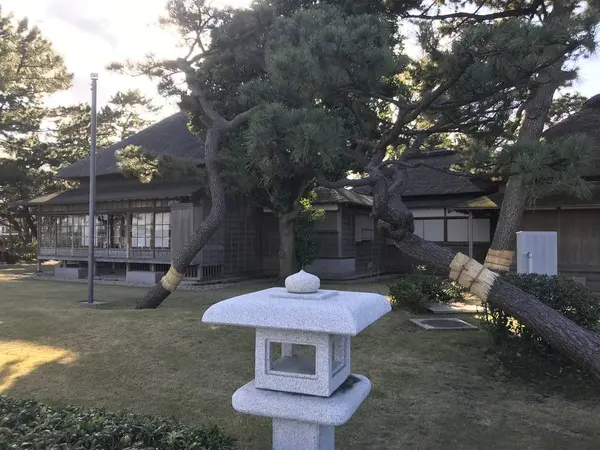 いよいよ玄関へ