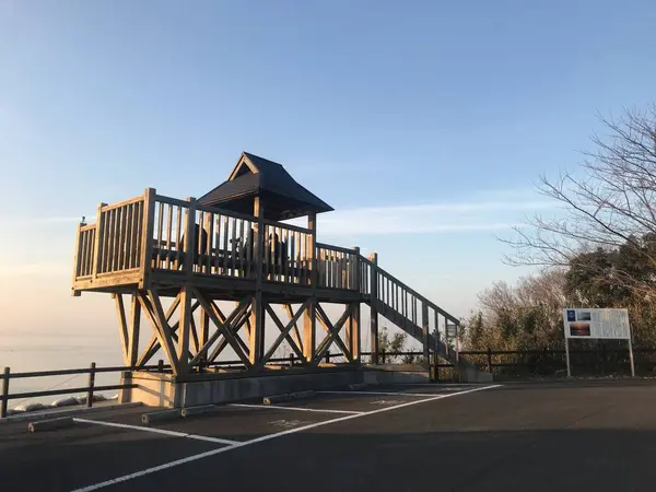 展望台までの道は少々険しい