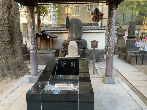 鼠小僧次郎吉の墓