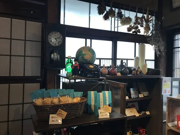 レジ横に蓮月クッキーなど売ってました。