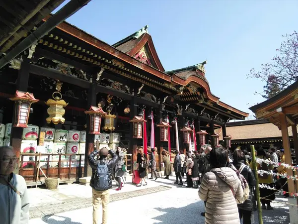 拝殿（国宝）