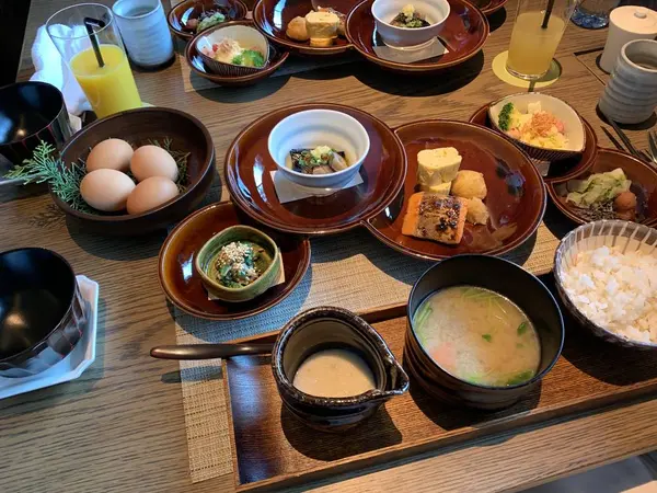 朝食
