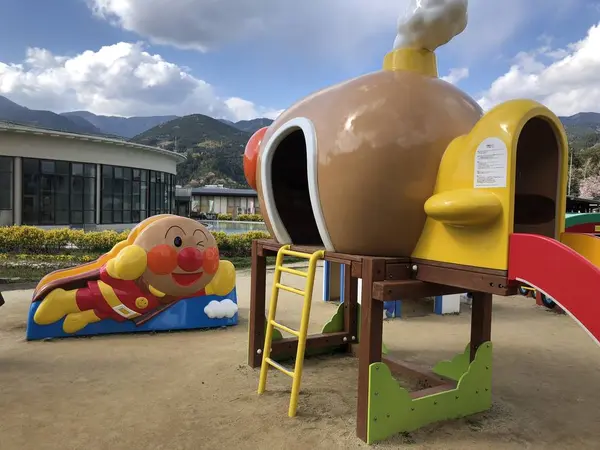 芝日広場