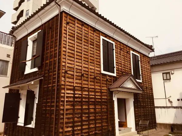 ここにも擬洋風建築が。