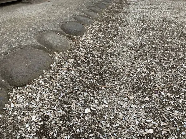 貝殻が敷かれてます