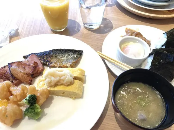 朝食バイキング