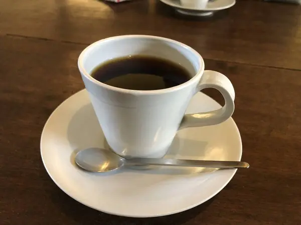 全て工房で作られた器
