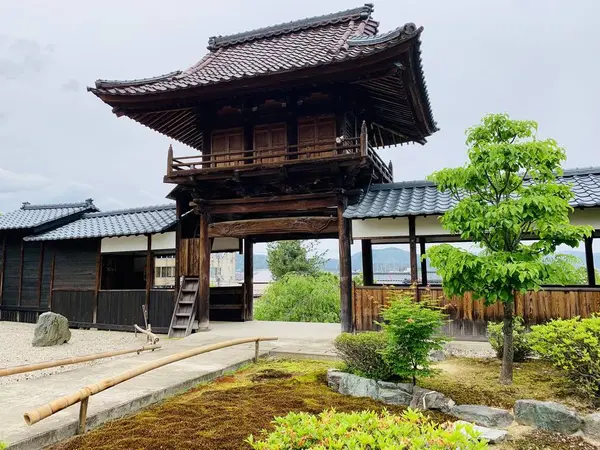 山門