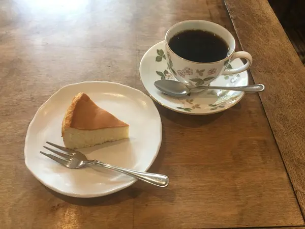 自家焙煎珈琲と自家製スイーツ