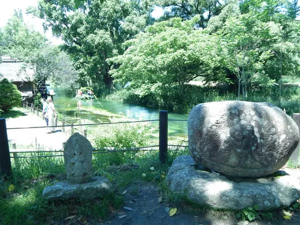 道祖神に見つめられ…