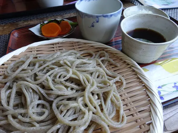 お蕎麦は専門店の味