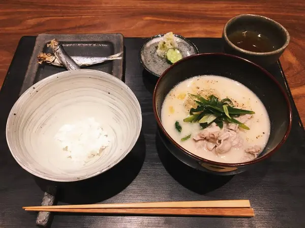 ごはん、汁物、副菜