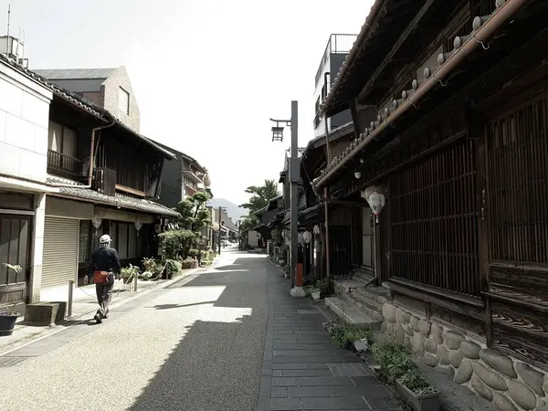 朝にぶらり散歩