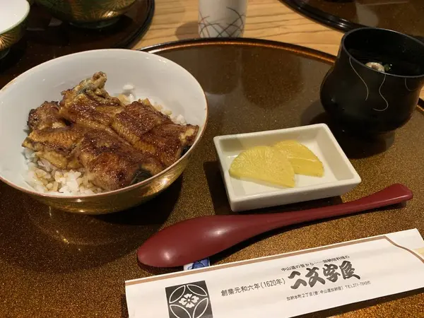 丼はふっくら鰻