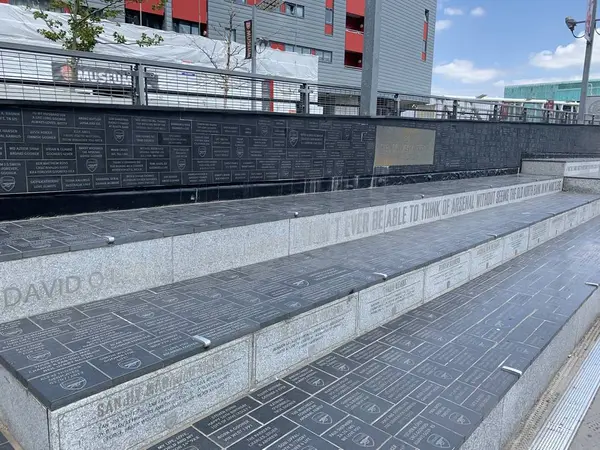 THE  NORTH BANK TERRACE