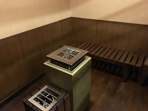 喫煙室内部