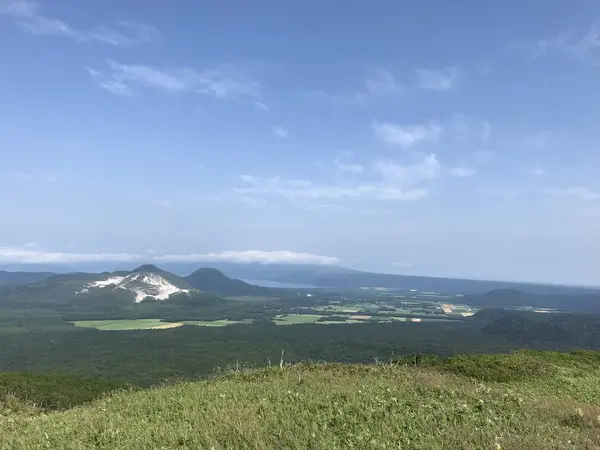 硫黄山と屈斜路湖