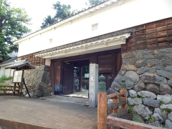 すぐそばに「大垣城跡」