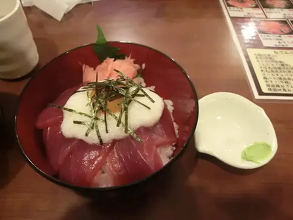 マグロ丼