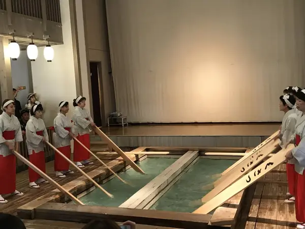 湯もみショー
