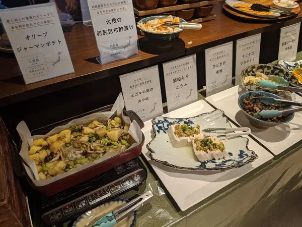 美味しいお惣菜が並びます